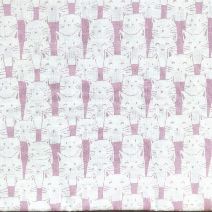 Coupon imprimé petites têtes de chat blanc sur fond violet clair