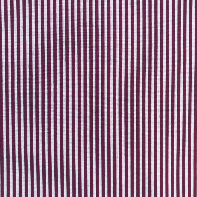 Coupon imprimé lignes droites violette sur fond blanc