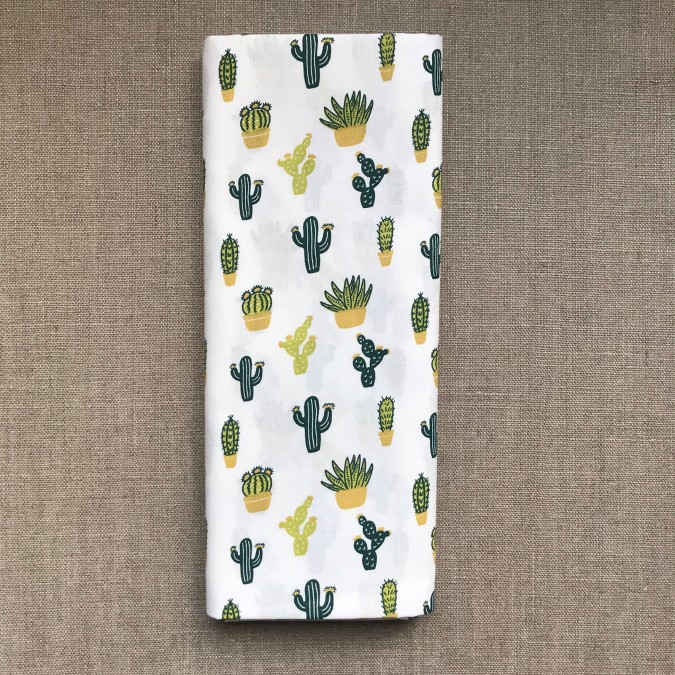 Coupon imprimé cactus verts sur fond blanc