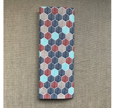 Coupon imprimé feuilles hexagonales rouge, bleu et marron