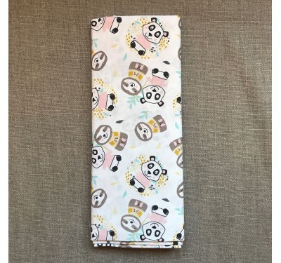 Coupon imprimé petits pandas blancs et gris sur fond blanc